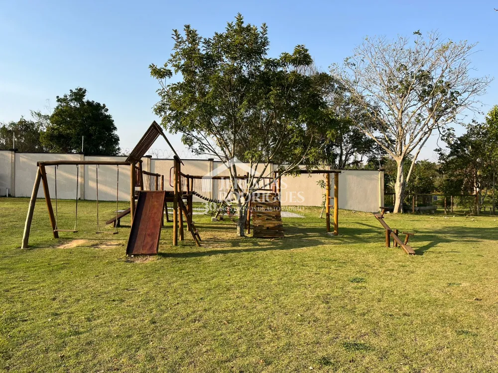 Terreno com 540 m² - Condomínio Quinta das Palmeiras - Taubaté/SP.