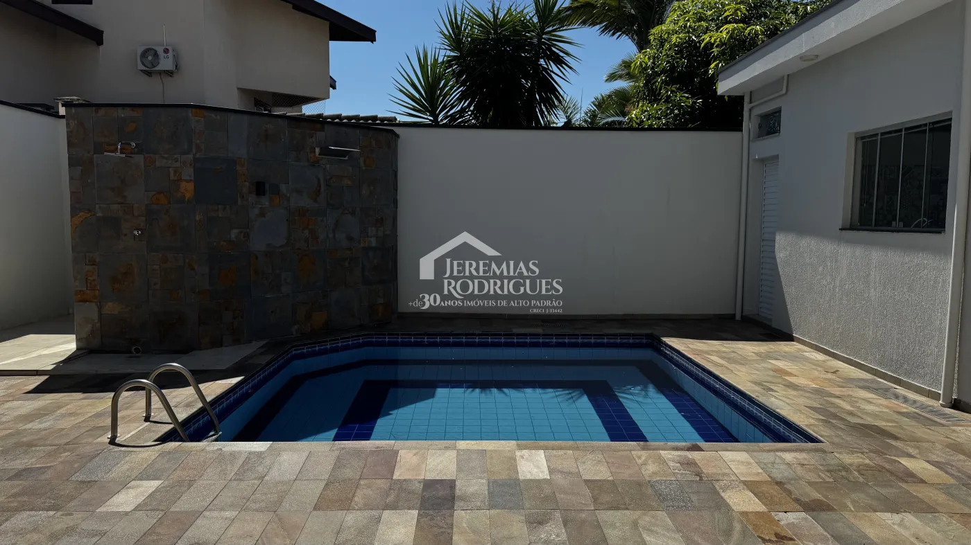 Casa para venda com 4 suítes no Condomínio Real Ville em Pindamonhangaba/SP