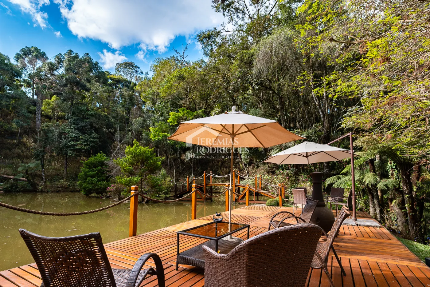Casa com 7 suítes, 770 m² - Pedra do Fogo - Campos do Jordão/SP.