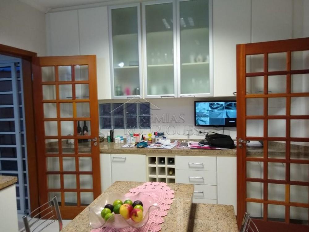 Casa à venda por R$ 800.000,00 - Taubaté/SP