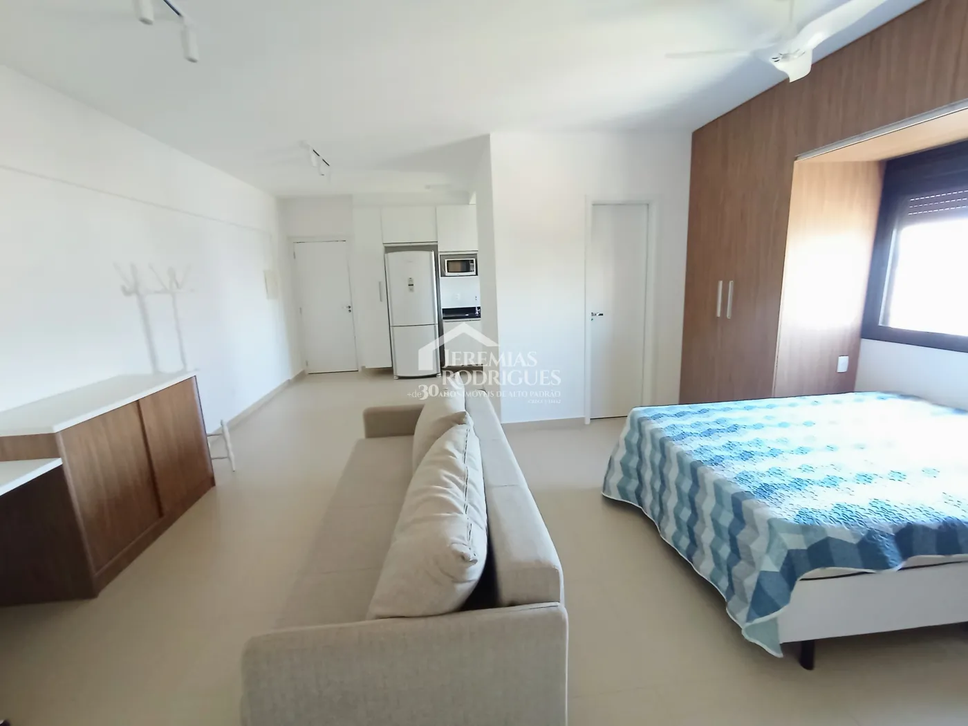 Flat para locação, 55 m² no Condomínio Residencial Lofts Arts Design em Taubaté/SP.