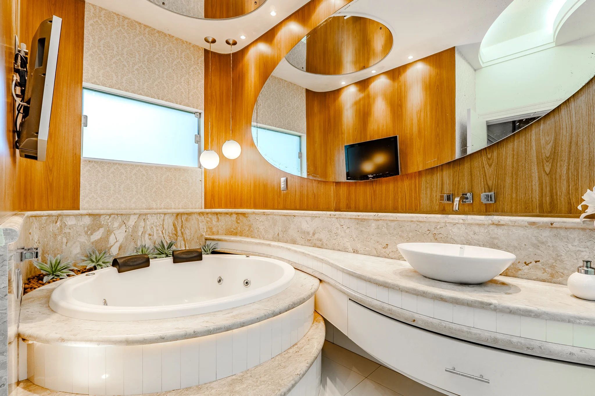 Casa à venda com 3 dormitórios no Campos do Conde III em Tremembé/SP. 