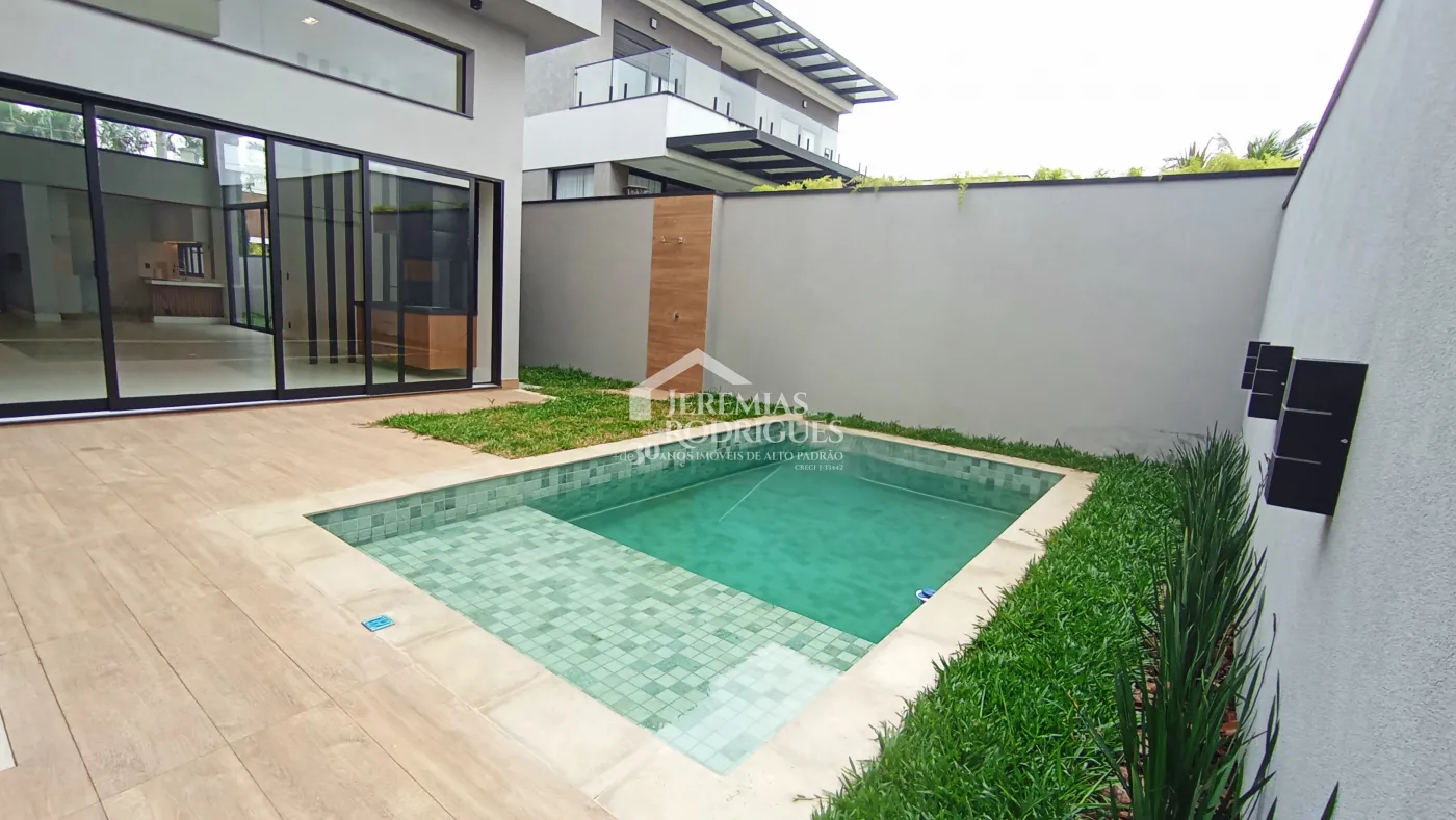 Casa à venda com 4 dormitórios no Condomínio Terras de San Marco em Taubaté/SP.