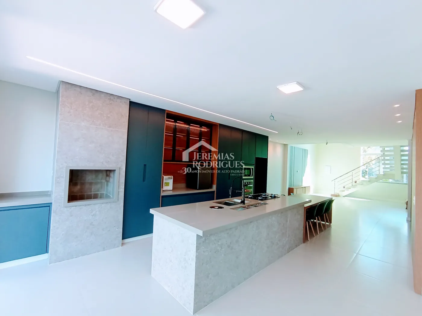 Casa à venda com 3 suítes no Condomínio Residencial Tecoara em Taubaté/SP