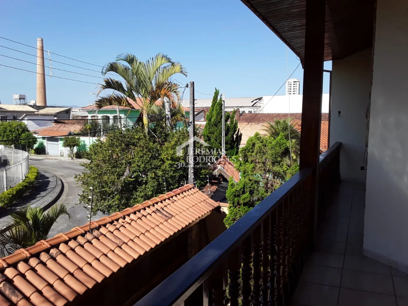 Casa sobradada à venda com 3 dormitórios no bairro Jardim Morumby em Taubaté/SP