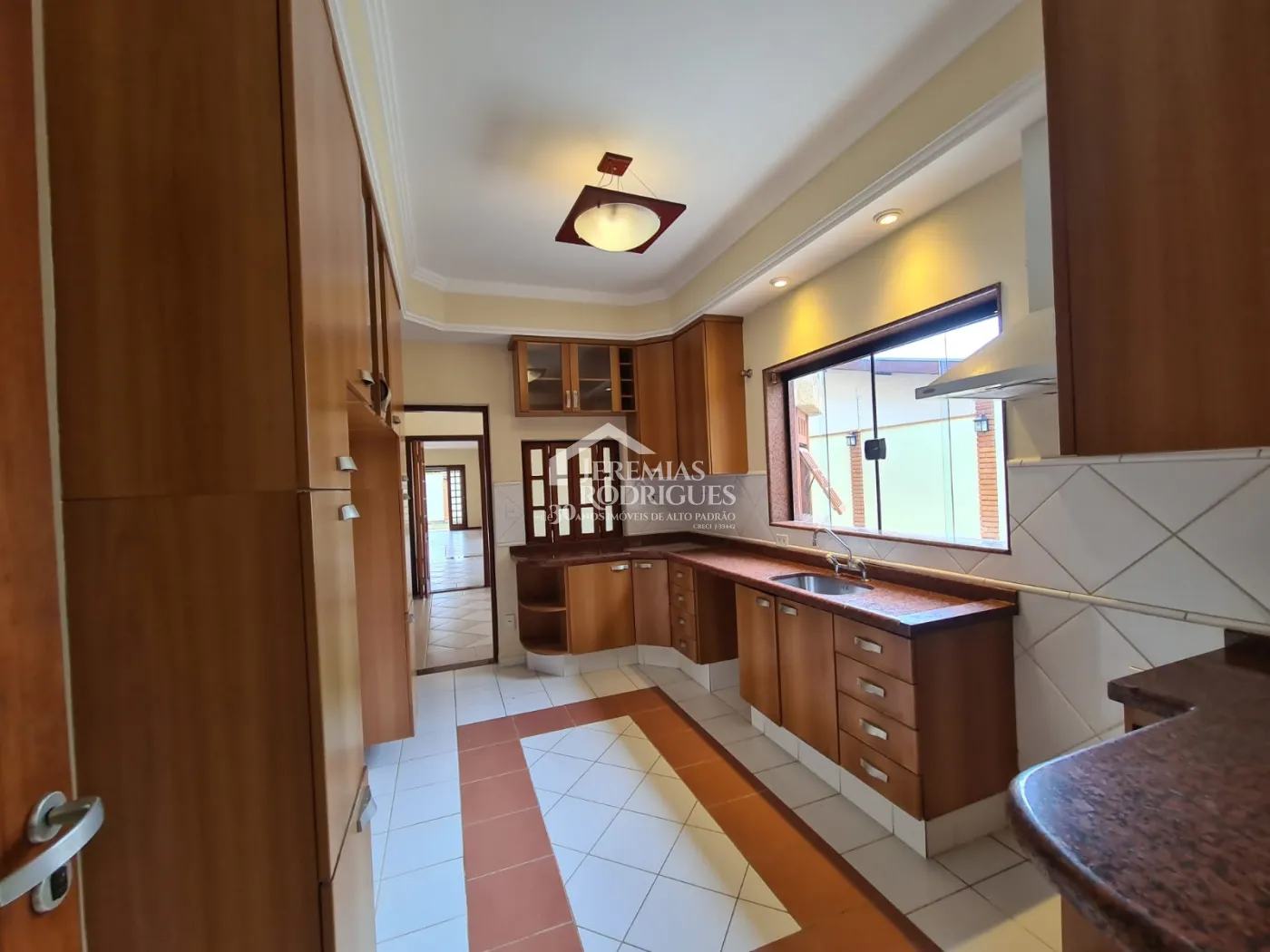 Casa com 3 dormitórios, 344 m² - Loteamento Village Tremembé - Tremembé/SP.