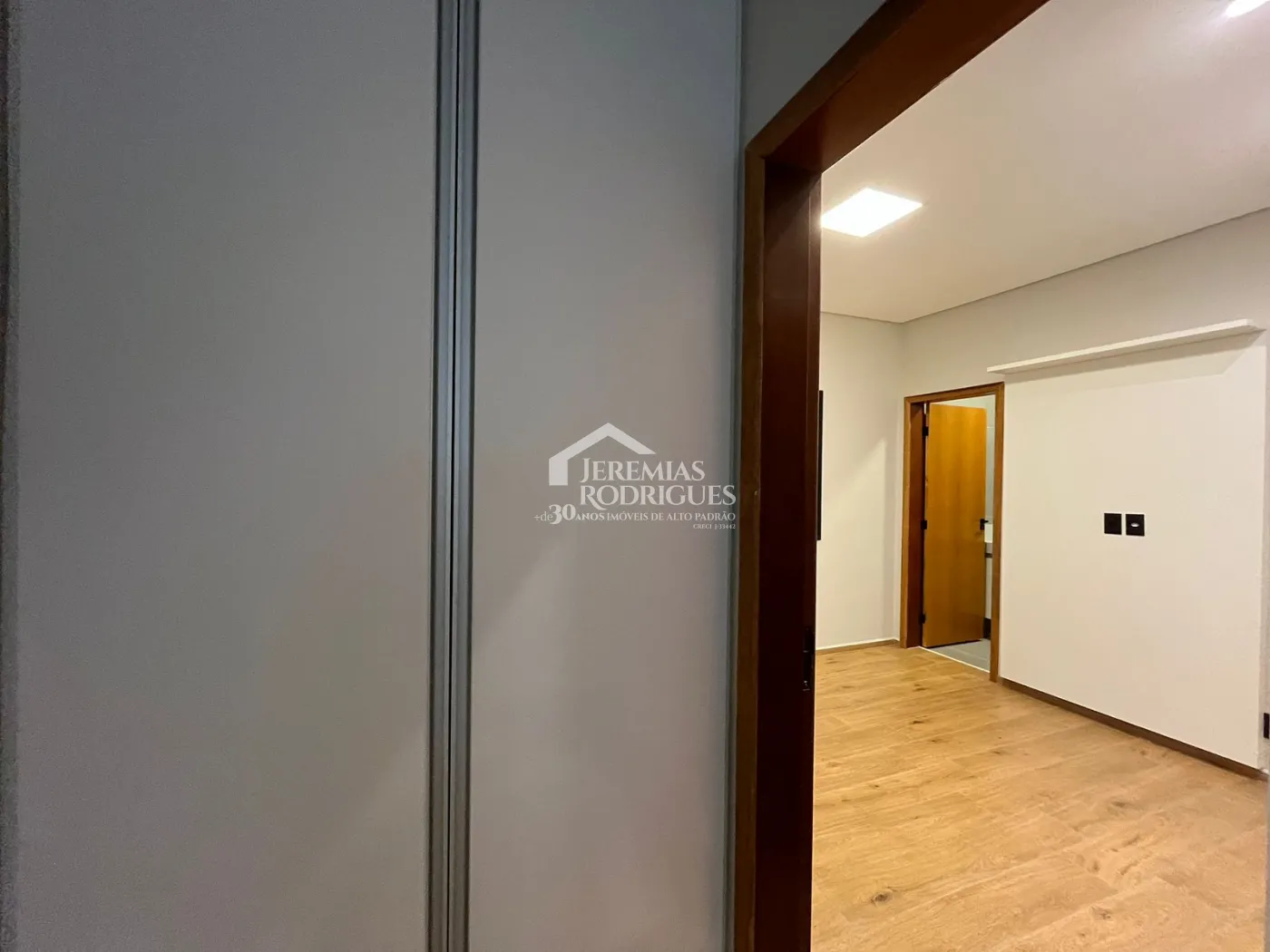 Casa à venda com 3 suítes no Condomínio Cyrela Landscape em Taubaté/SP.