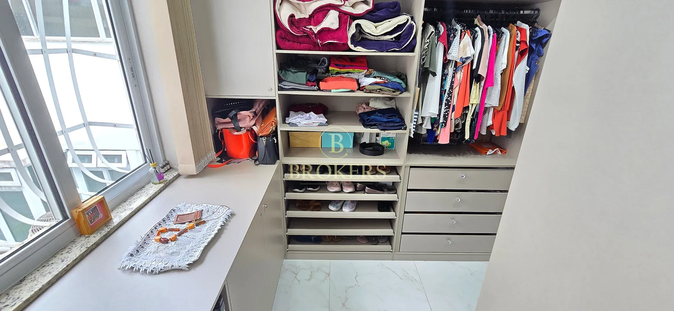 Apartamento espetacular, todo  modernizado à venda na Rua Figueiredo Magalhães, Copacabana, Rio de — foto 29