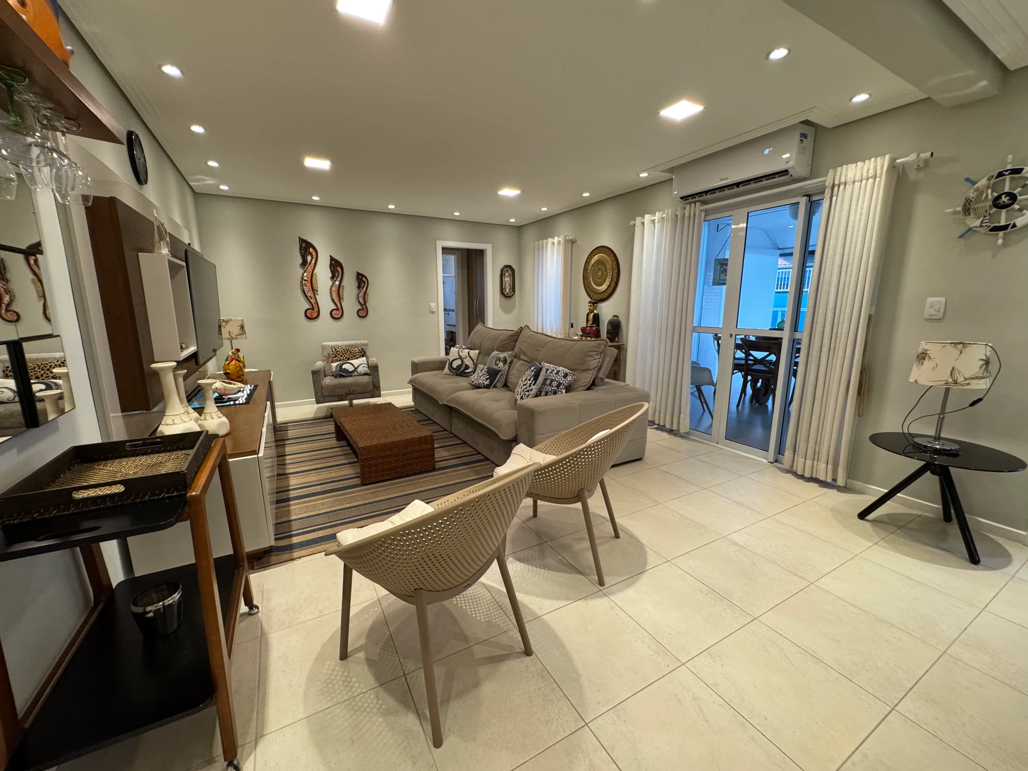 Cobertura à venda com 3 suítes no Condomínio Polignano A Maré em Ubatuba/SP.  