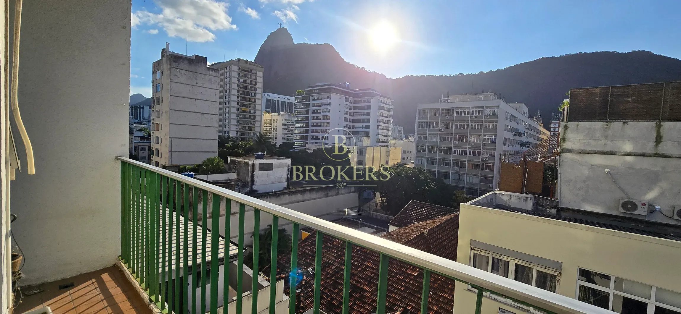 Apartamento quarto e sala a venda em Botafogo com Varanda, vista para o Cristo e Vaga de Garagem. — foto 5