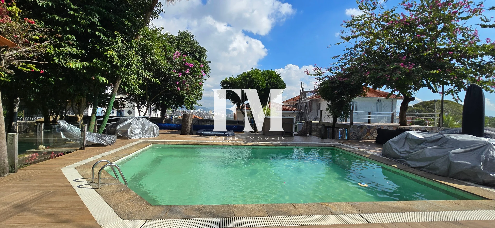 Casa Exclusiva Cercada pelo Verde com Lazer Completo e Guarita com Segurança 24 Horas - foto 4