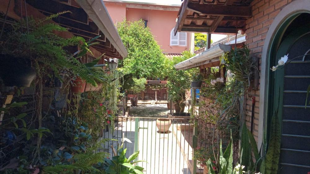 Casa com 3 quartos, 260 m², à venda por R$ 1.200.000- Centro - Taubaté/SP