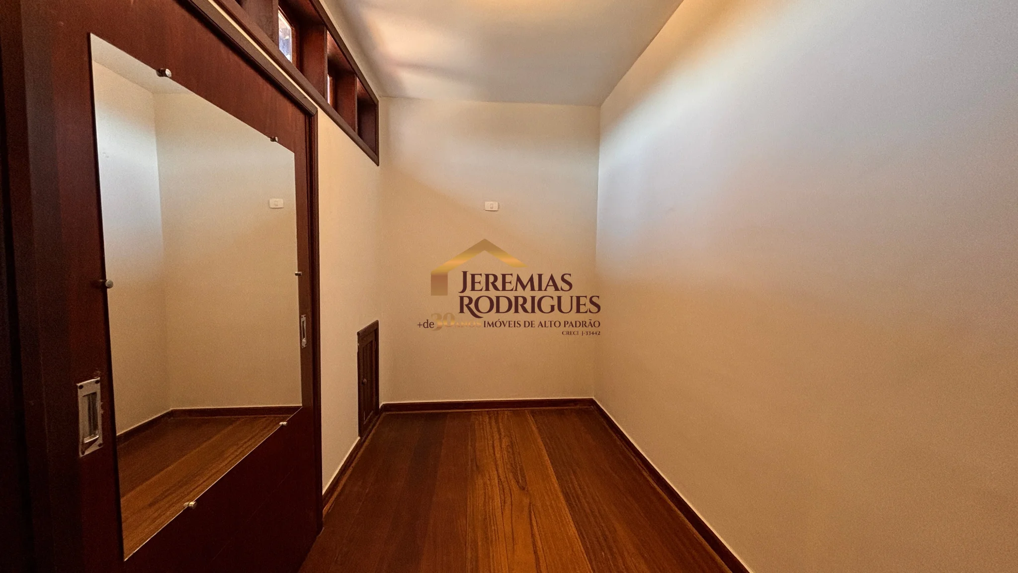 Imóvel comercial Amplo no centro de Pindamonhangaba/SP. — foto 13