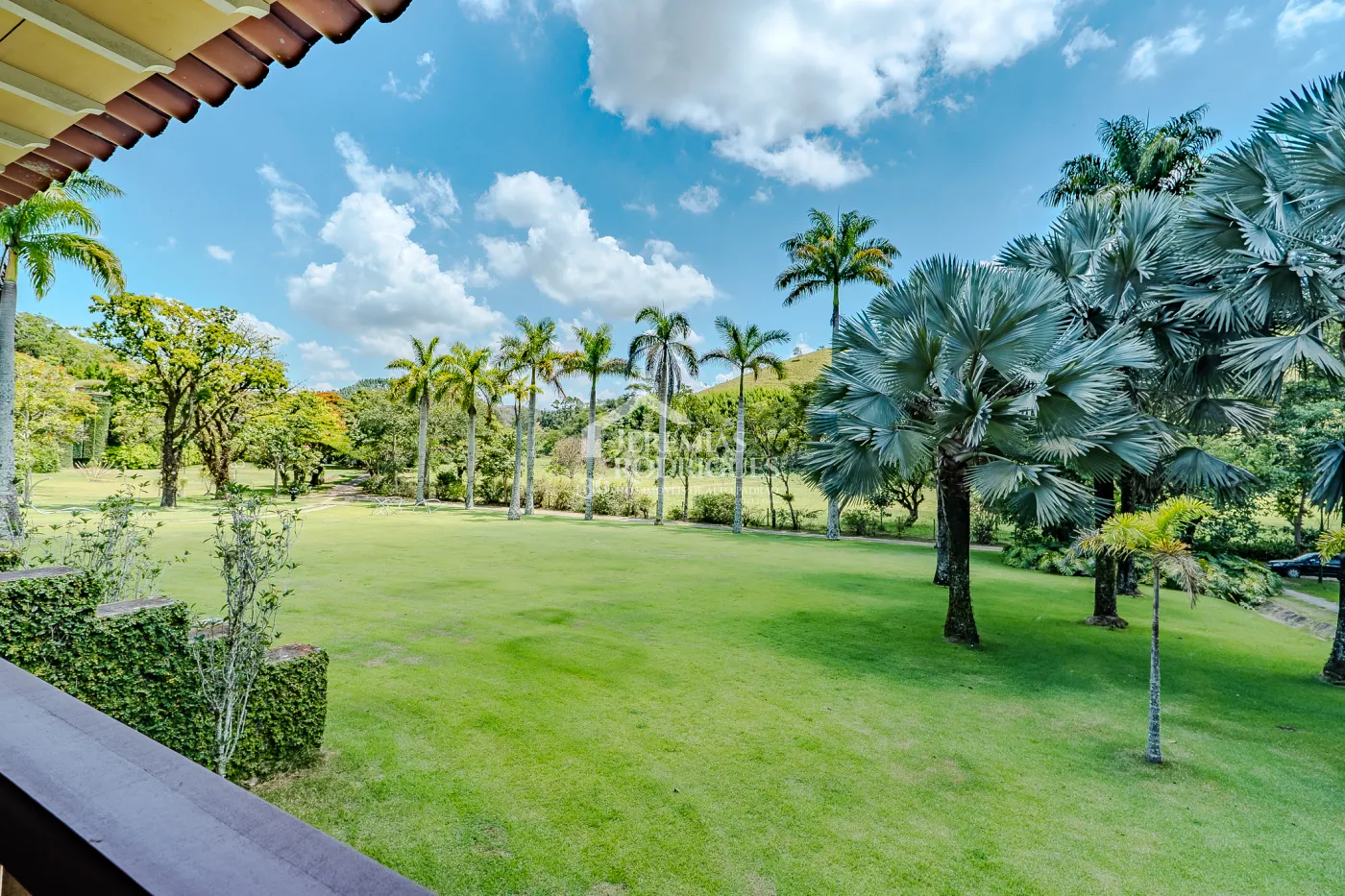 Fazenda à venda com 3.389.000,00 m² em Piraí/RJ.