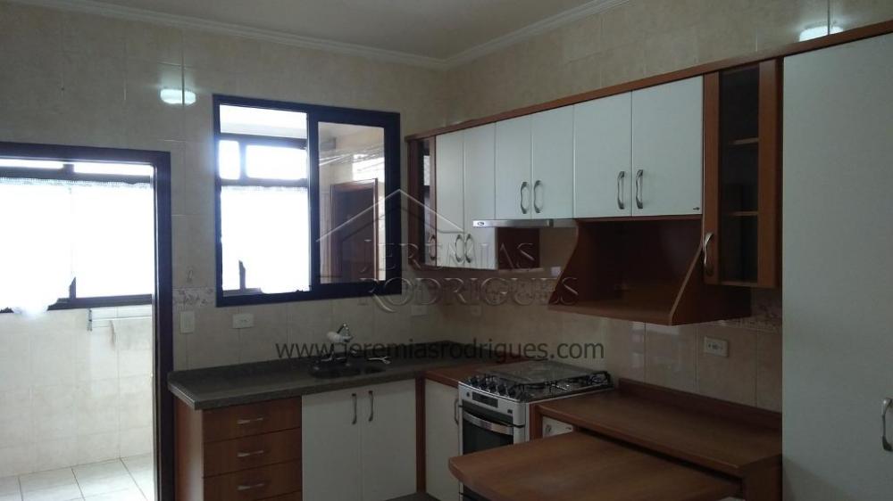 Apartamento à venda com 3 dormitórios, 146 m² no Edifício Olímpia em Taubaté/SP. 