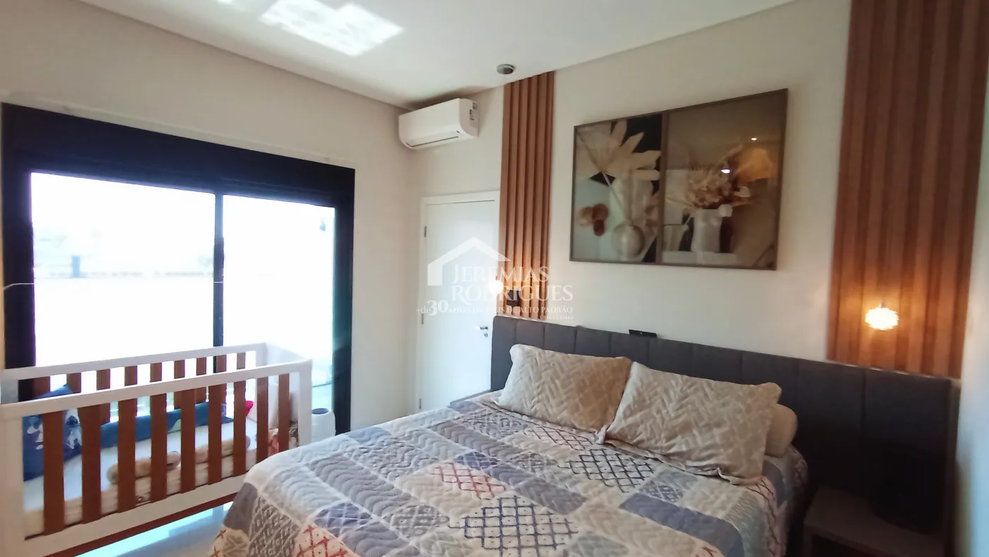 Casa à venda com 3 dormitórios no Condomínio Tecoara em Taubaté/SP.