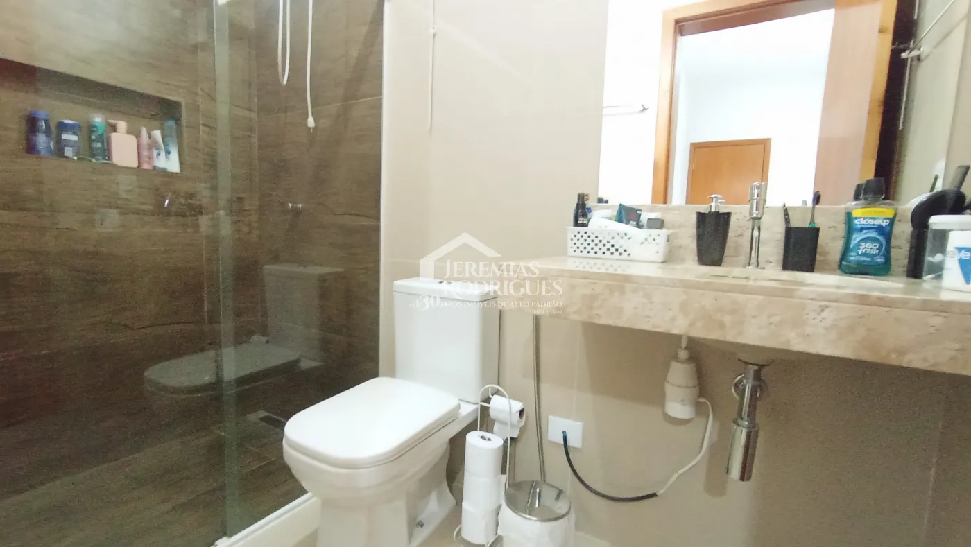 Casa à venda com 3 suítes no Condomínio Moema Ville em Pindamonhangaba/SP.