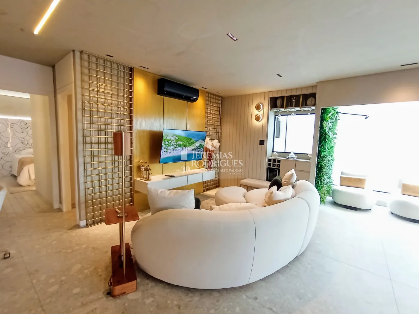 Apartamento à venda com 3 dormitórios, 117 m² no Condomínio Tríade Century Plaza em Taubaté/SP.