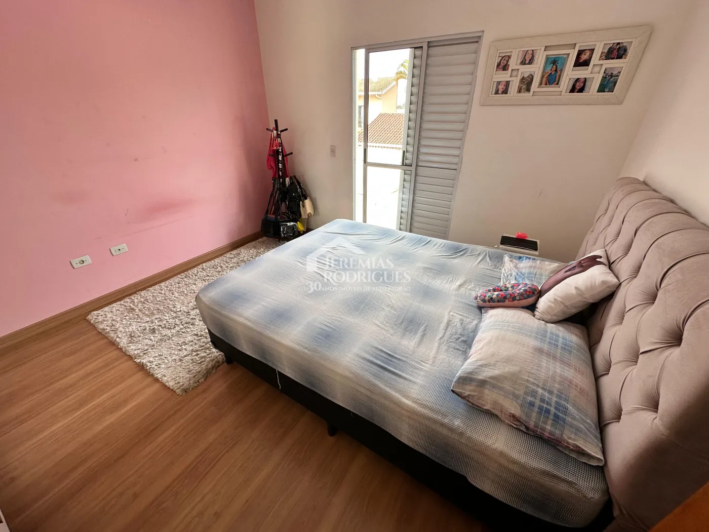 Casa à venda com 3 dormitórios no Condomínio Jatobá em Tremembé/SP.