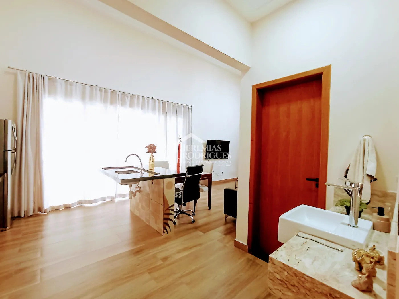 Casa para venda com 2 dormitórios no Residencial Charles Schineider em Taubaté/SP