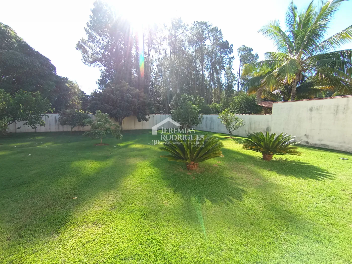 Casa à venda com 4 dormitórios no Condomínio Village Paineiras em Pindamonhangaba/SP