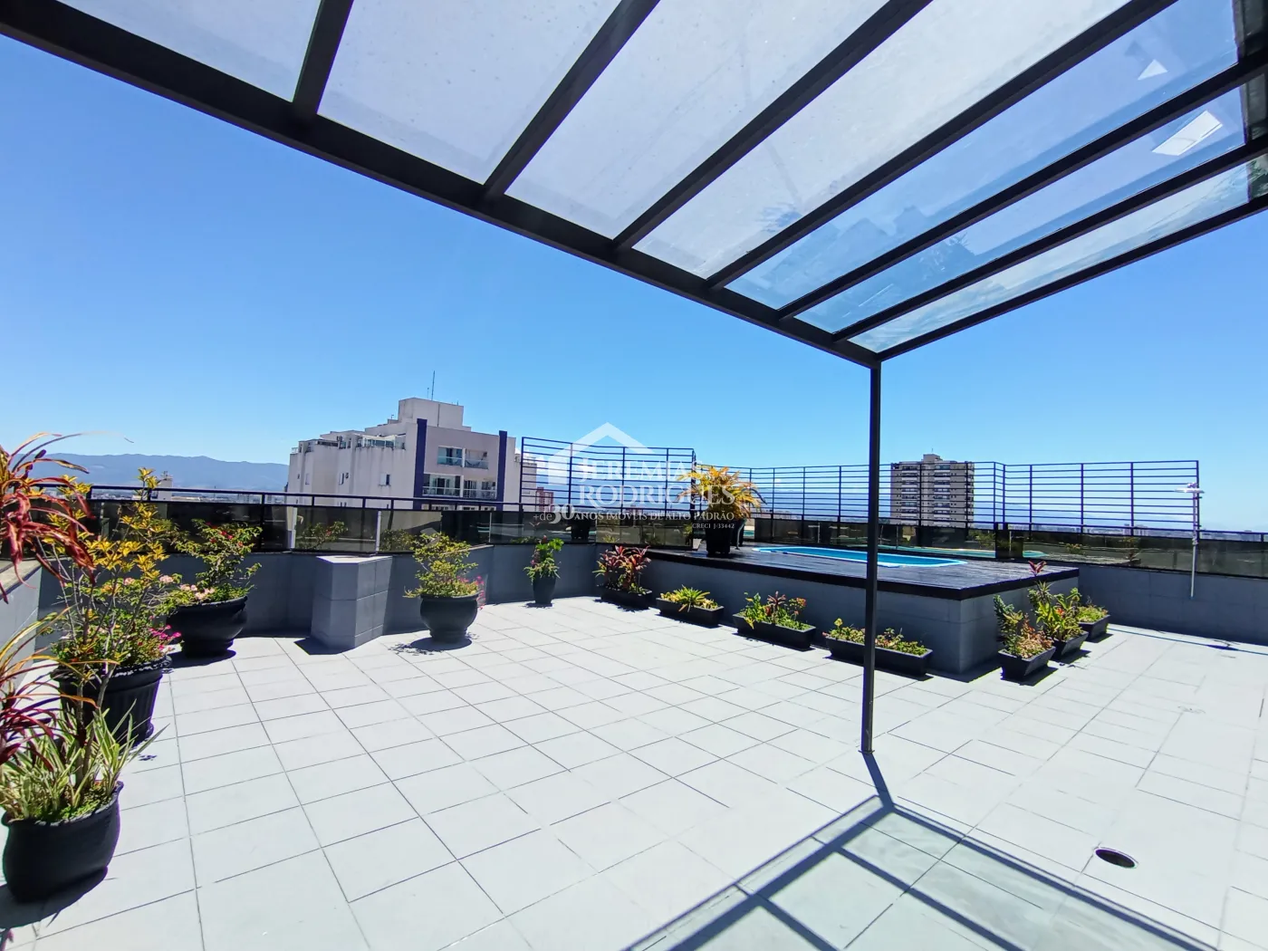 Apartamento para venda com 2 suítes no Edifício Rosa Abirached em Taubaté/SP