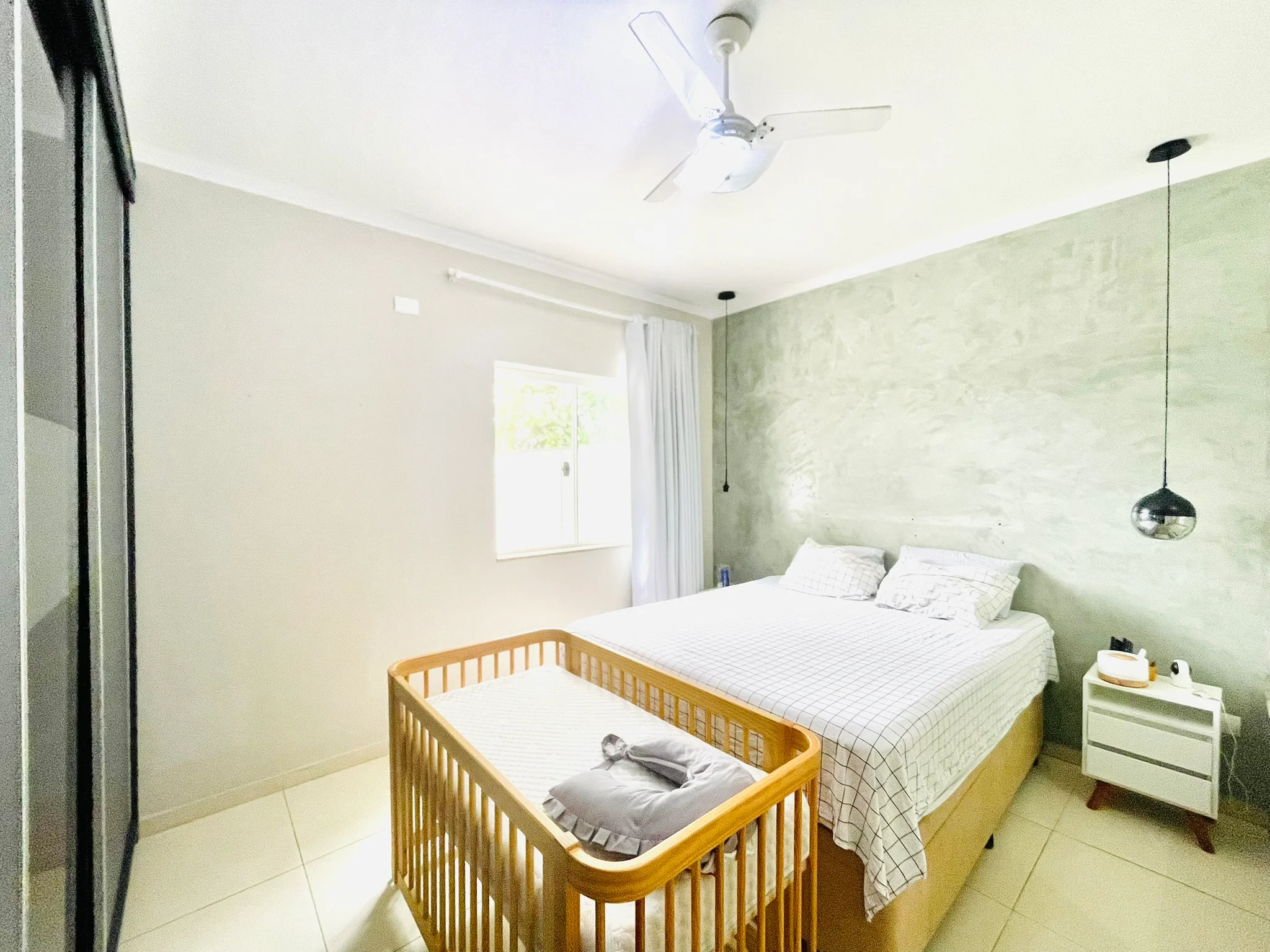 Casa à venda com 3 dormitórios no Condomínio Campos do Conde II em Tremembé/SP. 