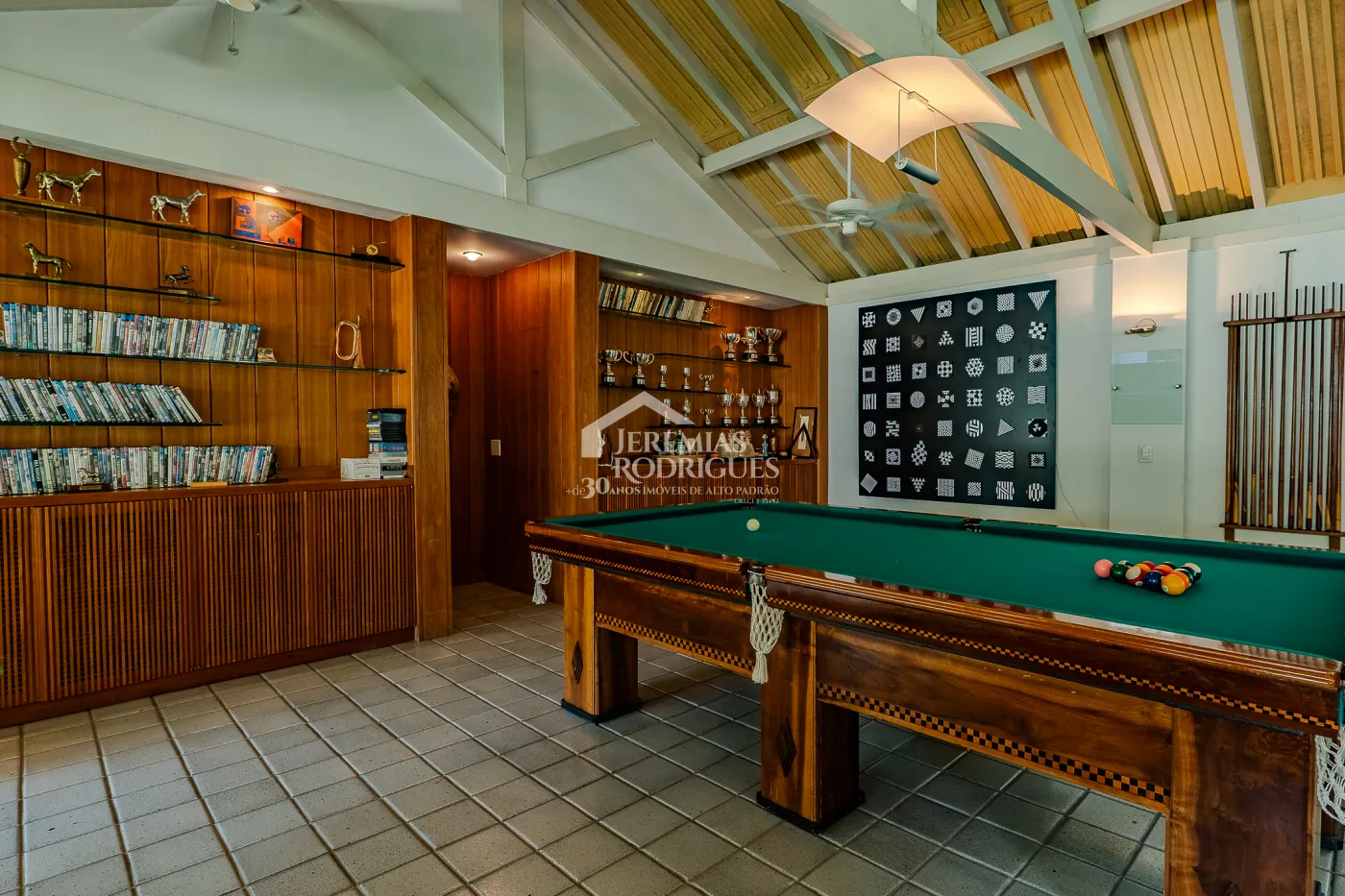 Fazenda à venda com 3.389.000,00 m² em Piraí/RJ.