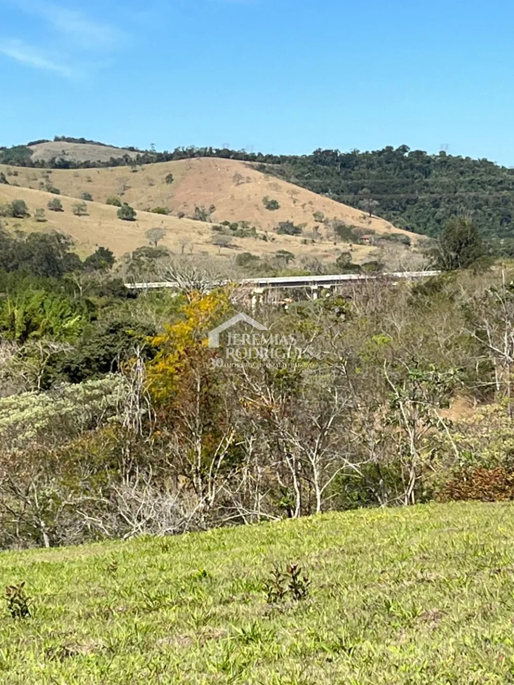 Terreno com 1.058,79 m² - Condomínio Reserva Altos do Cataguá - Taubaté/SP