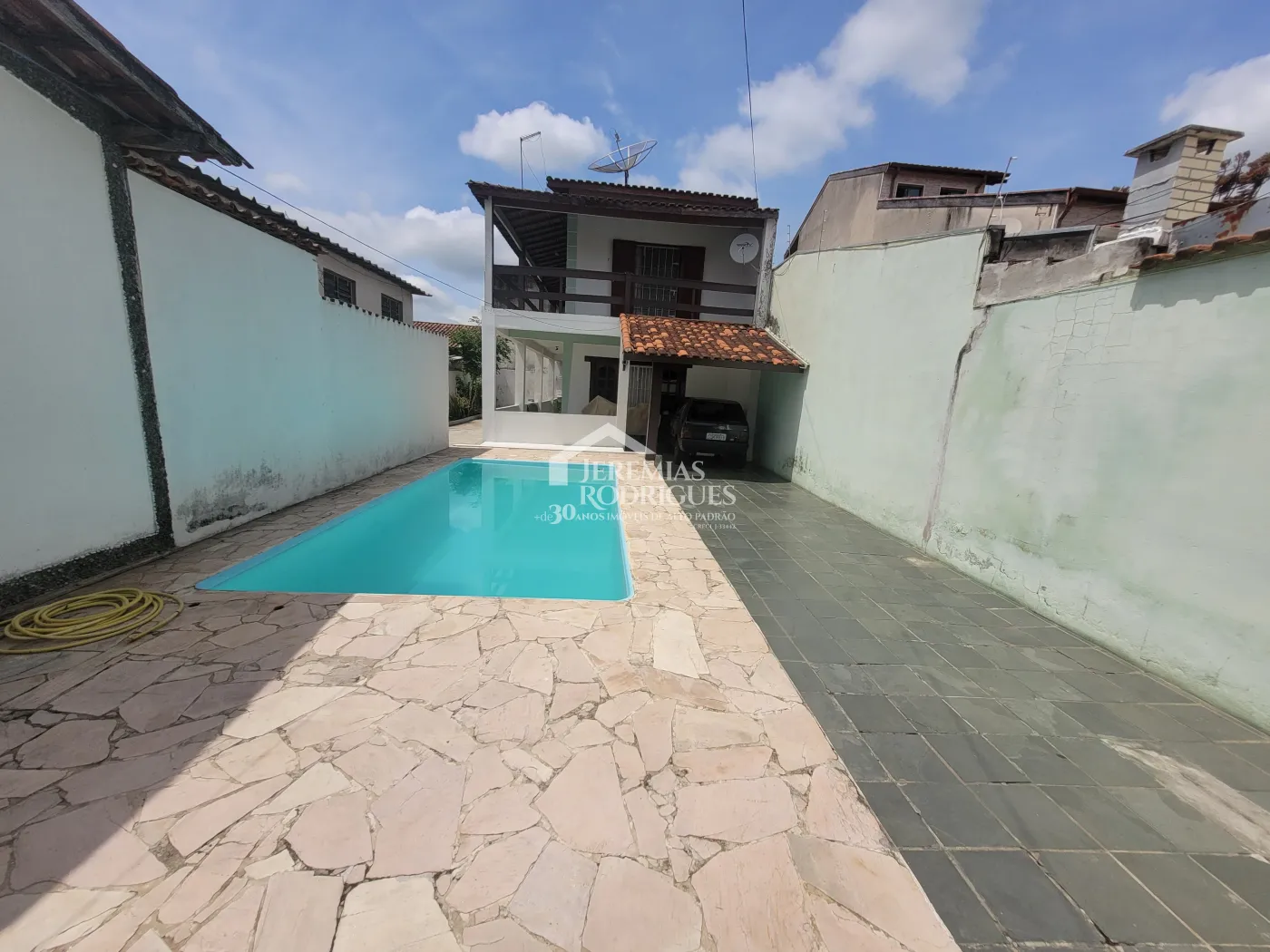 Casa para venda e locação com 3 dormitórios no bairro Bela Vista em Pindamonhangaba/SP