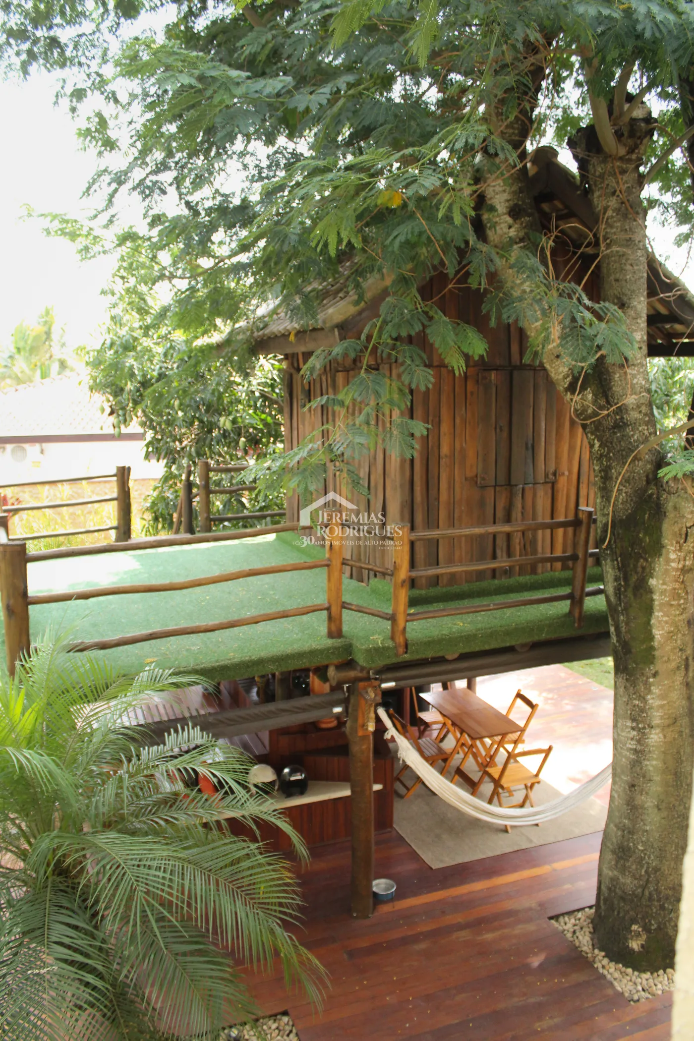 Casa para venda e locação com 5 dormitórios no Condomínio Taubaté Village em Taubaté/SP.