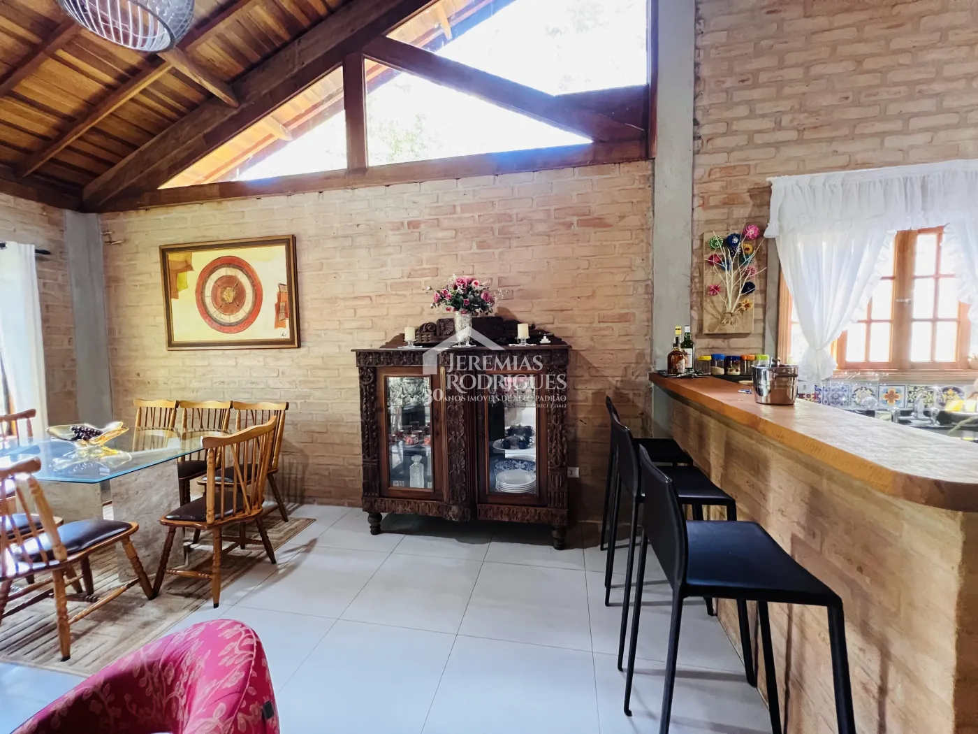 Chácara com 2 casas e 7 suítes - Loteamento Cortina D´Ampezzo - Santo Antônio do Pinhal/SP