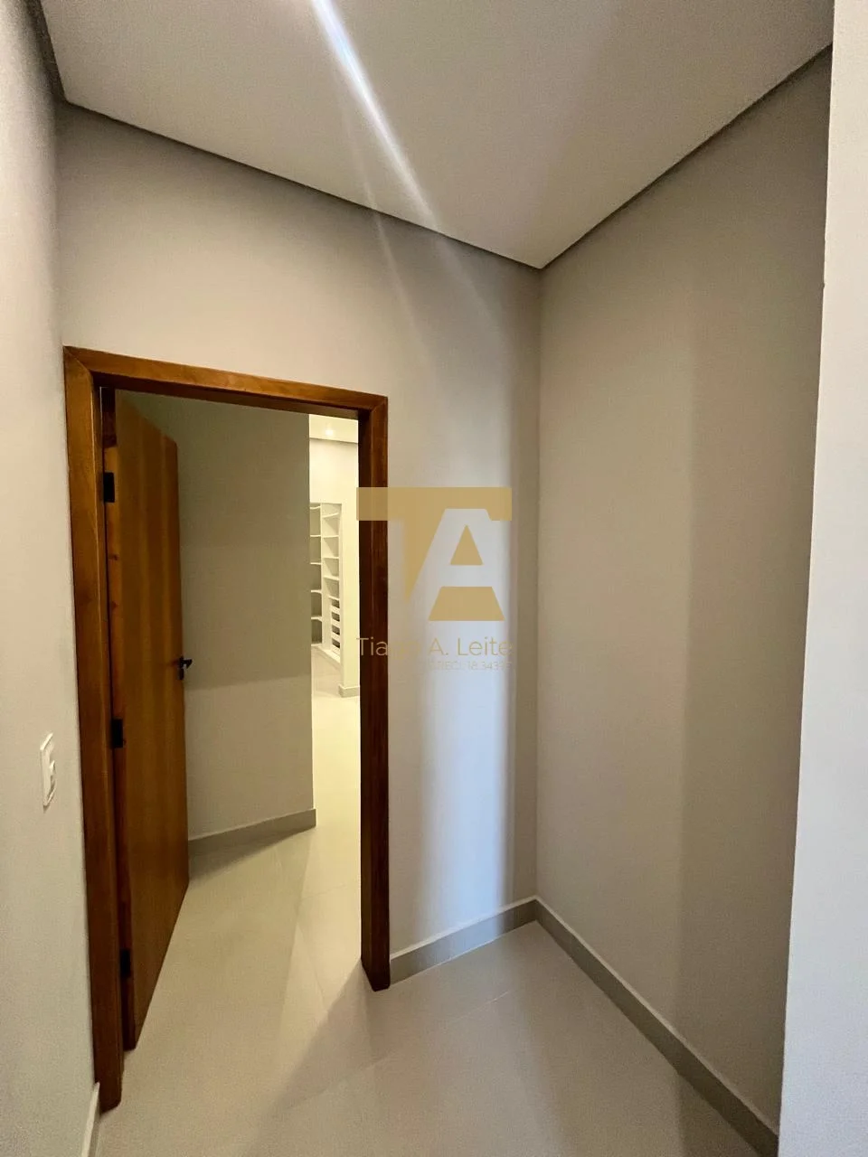 Casa Térrea com 3 Suítes e Fachada Contemporânea – Condomínio Pérola do Vale, Tremembé/SP