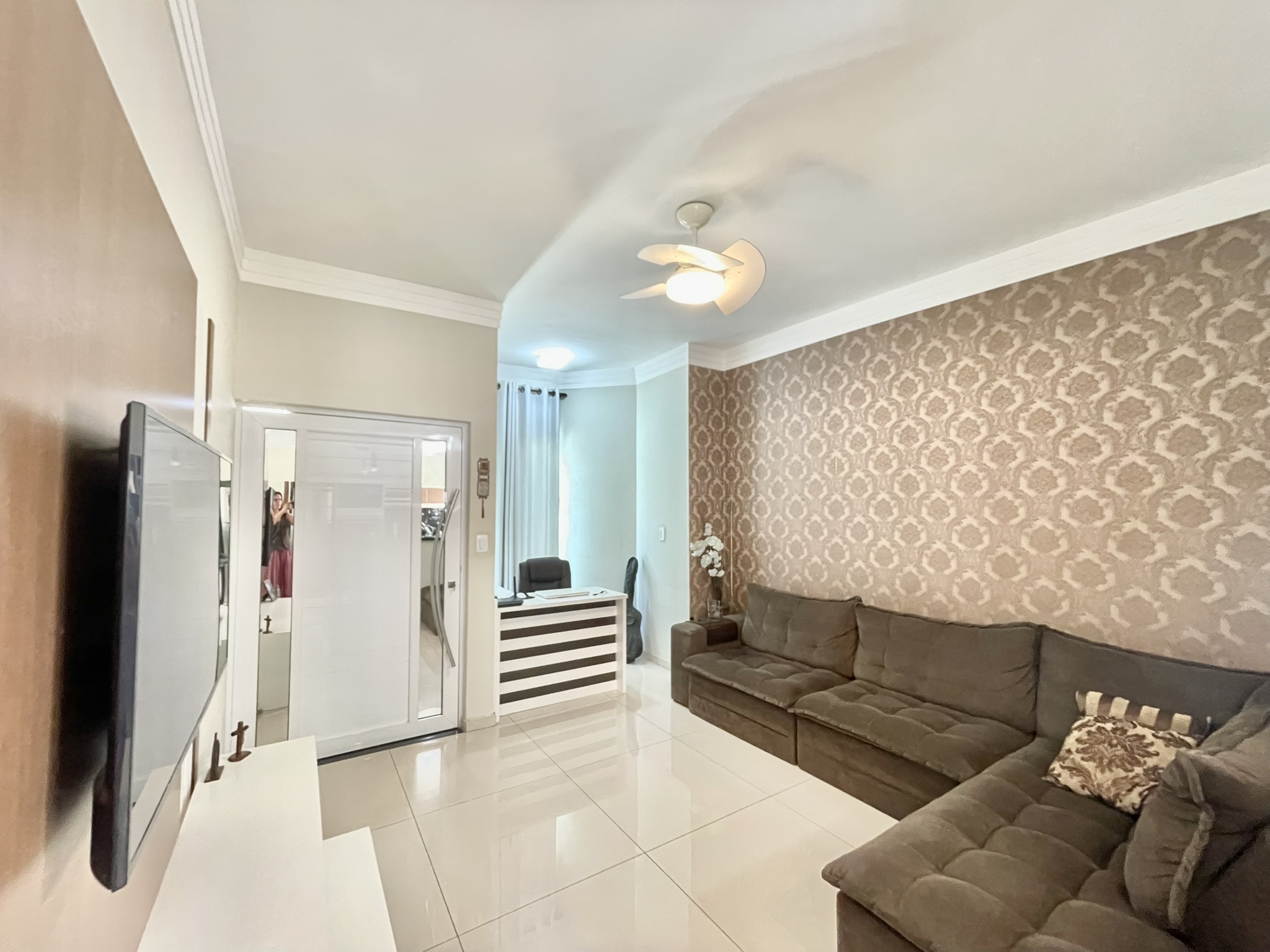 Casa à venda com 3 dormitórios no Condomínio Moema Ville em Pindamonhangaba/SP.