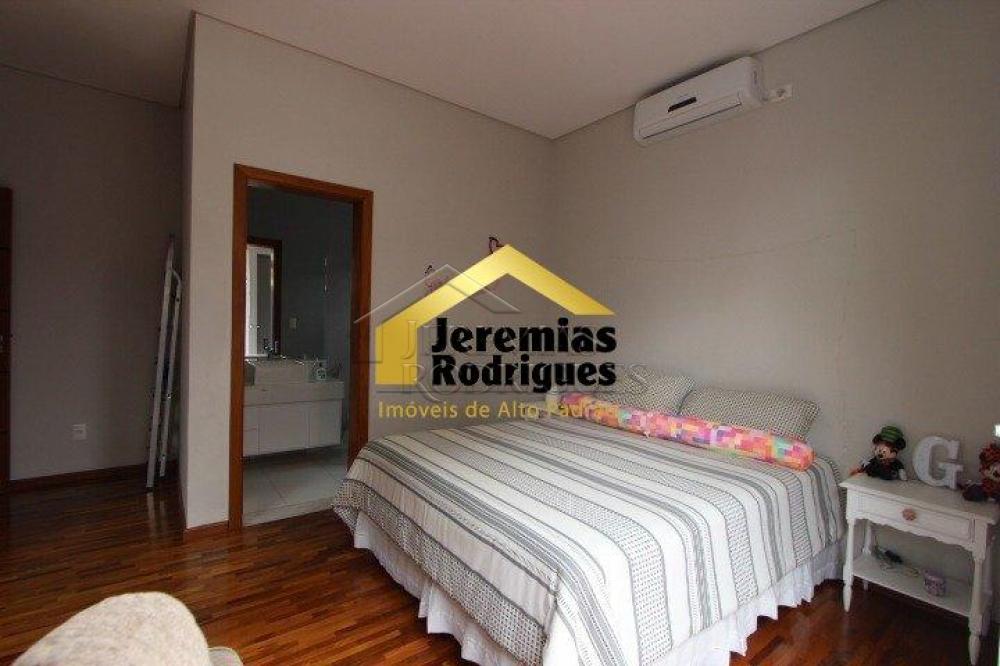 Casa à venda com 3 dormitórios no Condomínio San Marco em Taubaté/SP