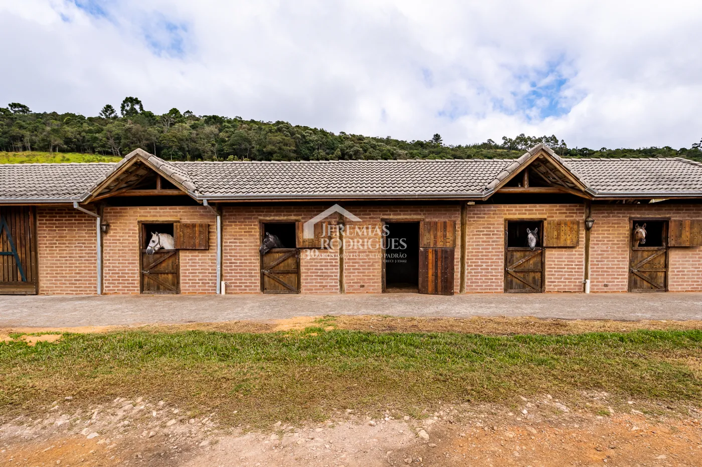 Fazenda com 2.904.000 m² - Sapucaí-Mirim - MG