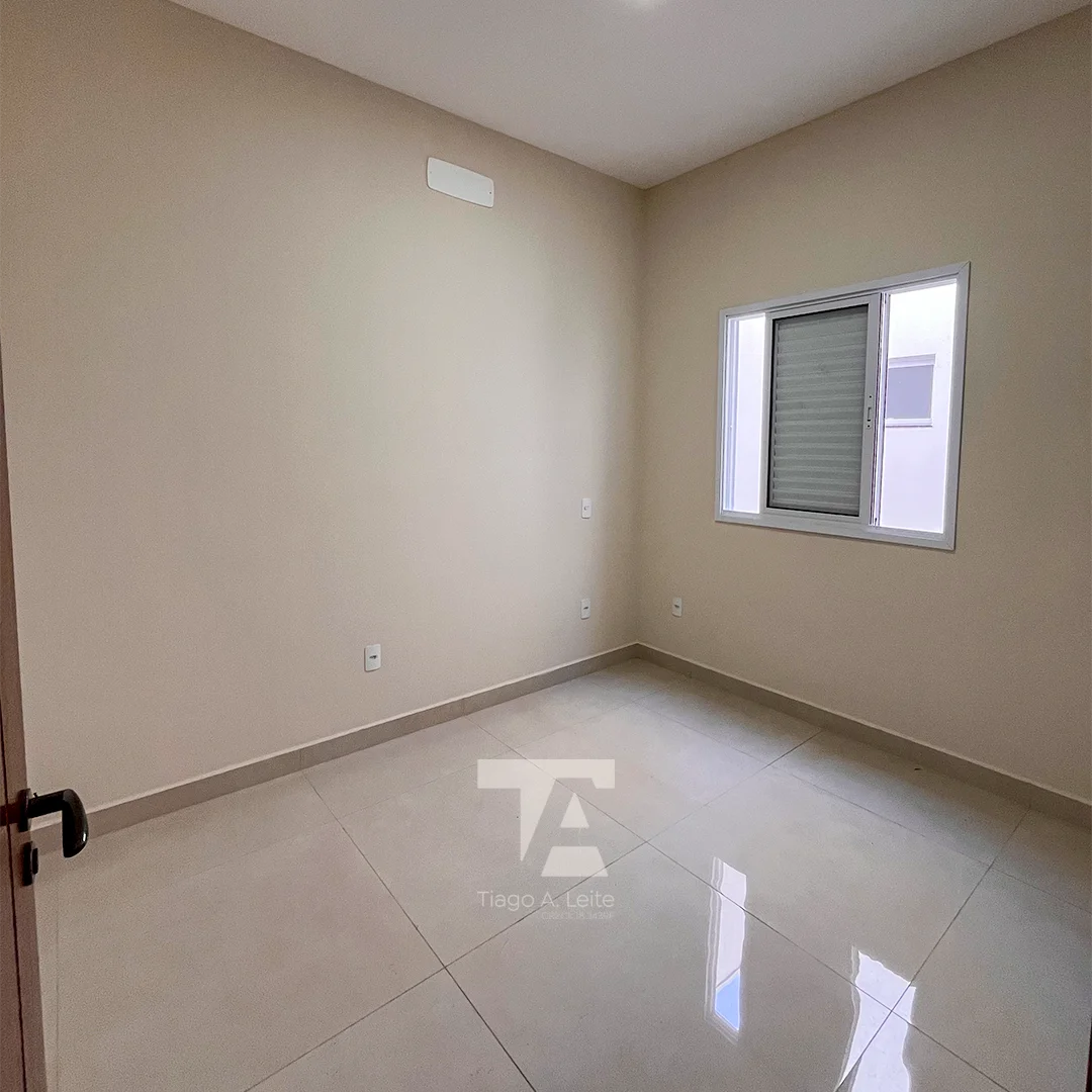 Casa térrea com 3 dormitórios à venda no Laguna Residencial em Pindamonhangaba/SP