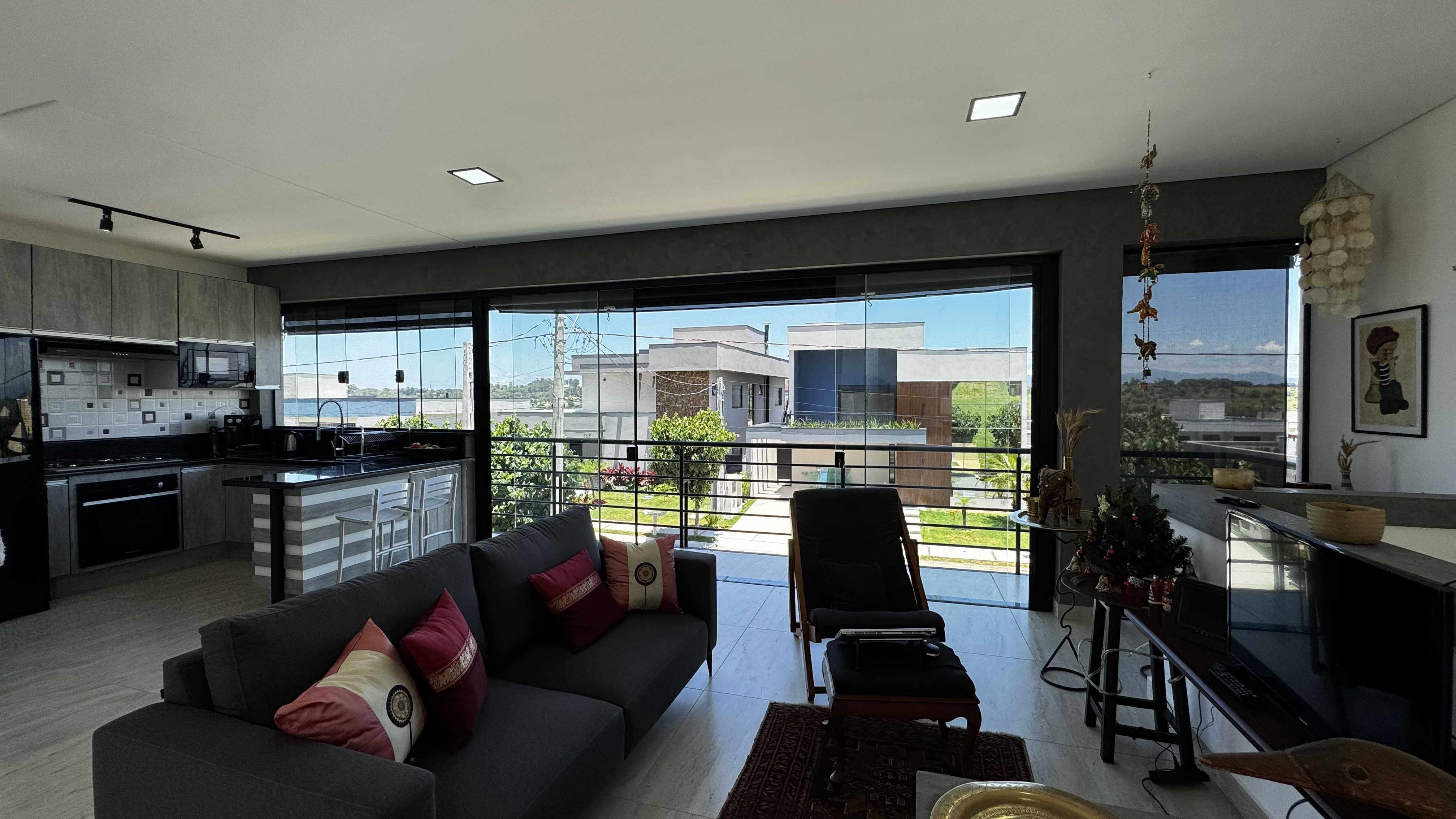 Casa à venda com 3 dormitórios no Condomínio Cyrela Landscape em Taubaté/SP.