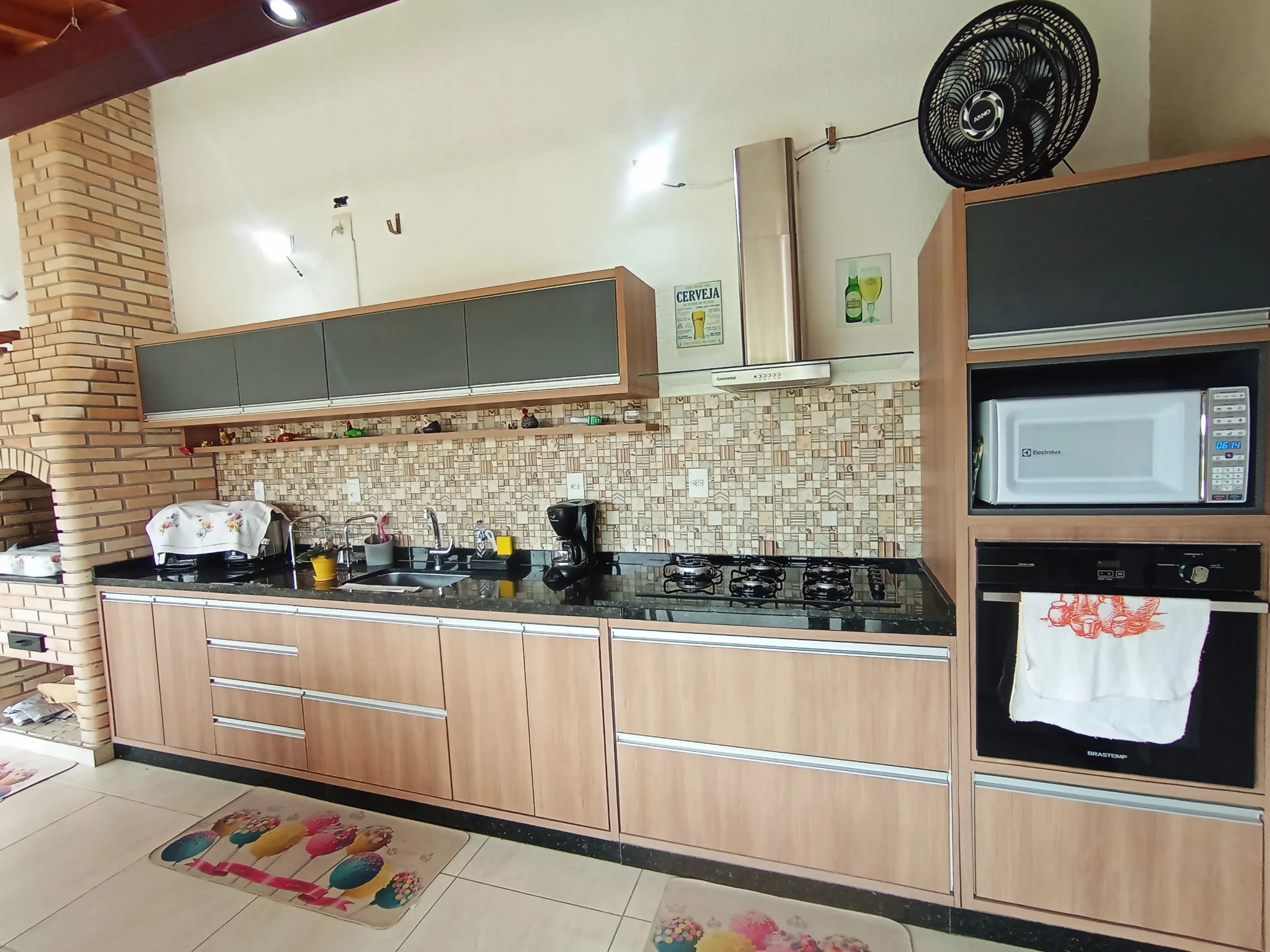 Casa à venda com 4 dormitórios no Residencial Doutor Lessa em Pindamonhangaba/SP. 