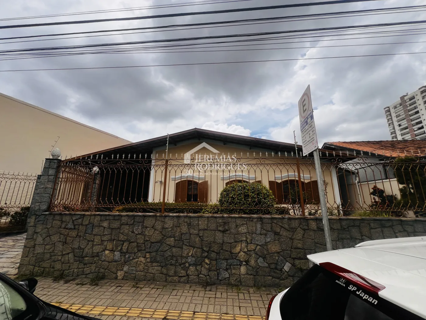 Casa para venda com 4 dormitórios no Centro em Taubaté/SP
