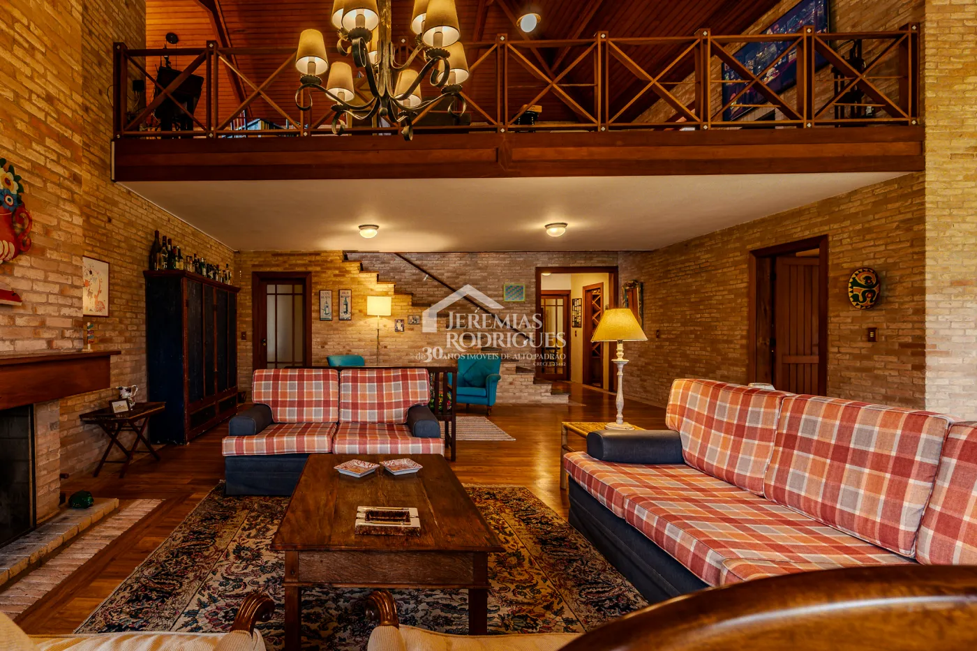 Casa de Campo à venda com 5 suítes no bairro Reinópolis em Santo Antônio do Pinhal/SP