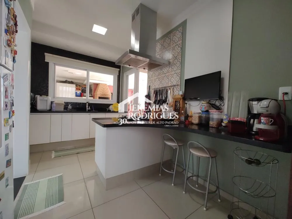 Casa com 3 quartos, 252 m²- Condomínio Campos do Conde Chamboard - Tremembé/SP