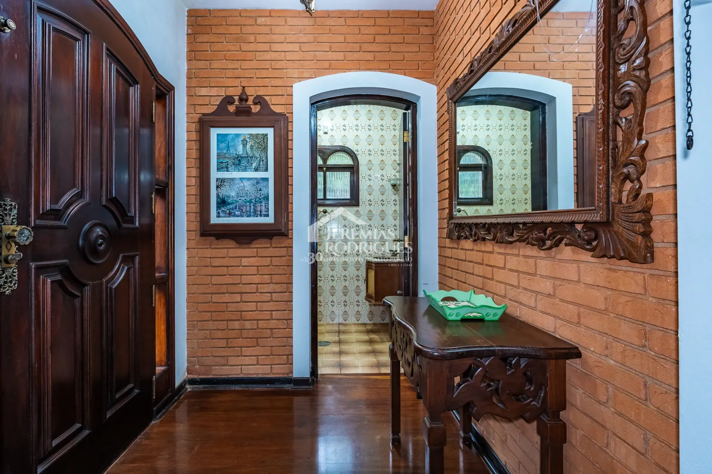 Casa com 7 dormitórios, 924 m² - Recanto das Araucárias - Campos do Jordão/SP