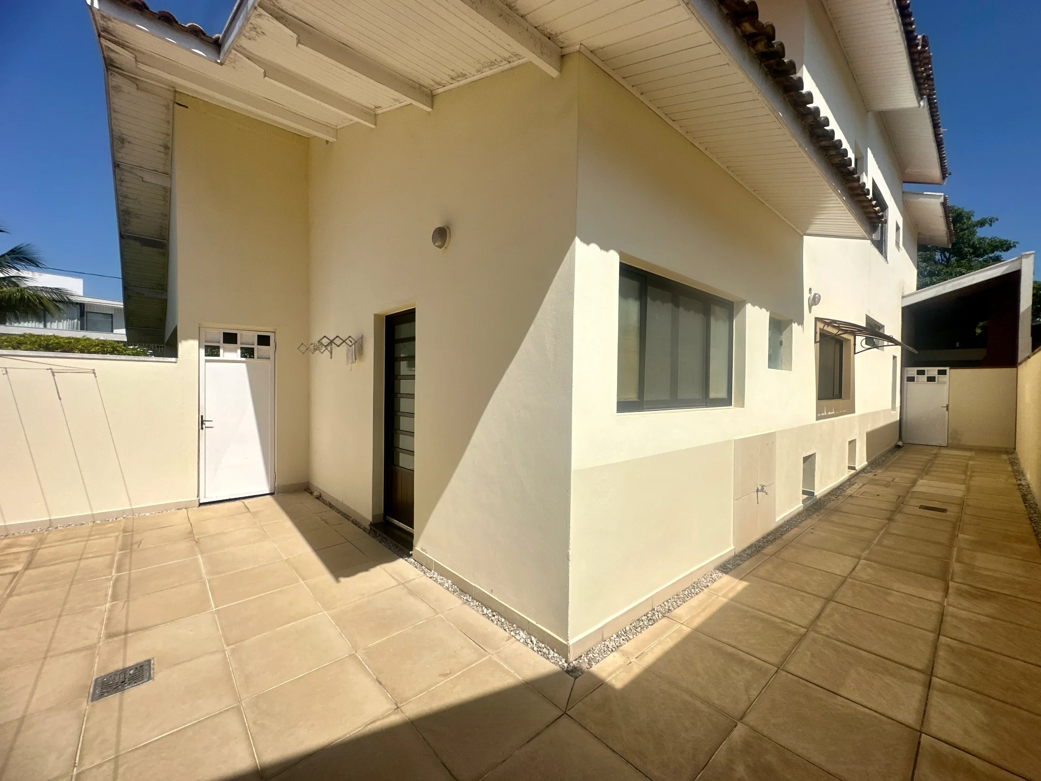 Casa para venda e locação no Condomínio Taubaté Village em Taubaté/SP.
