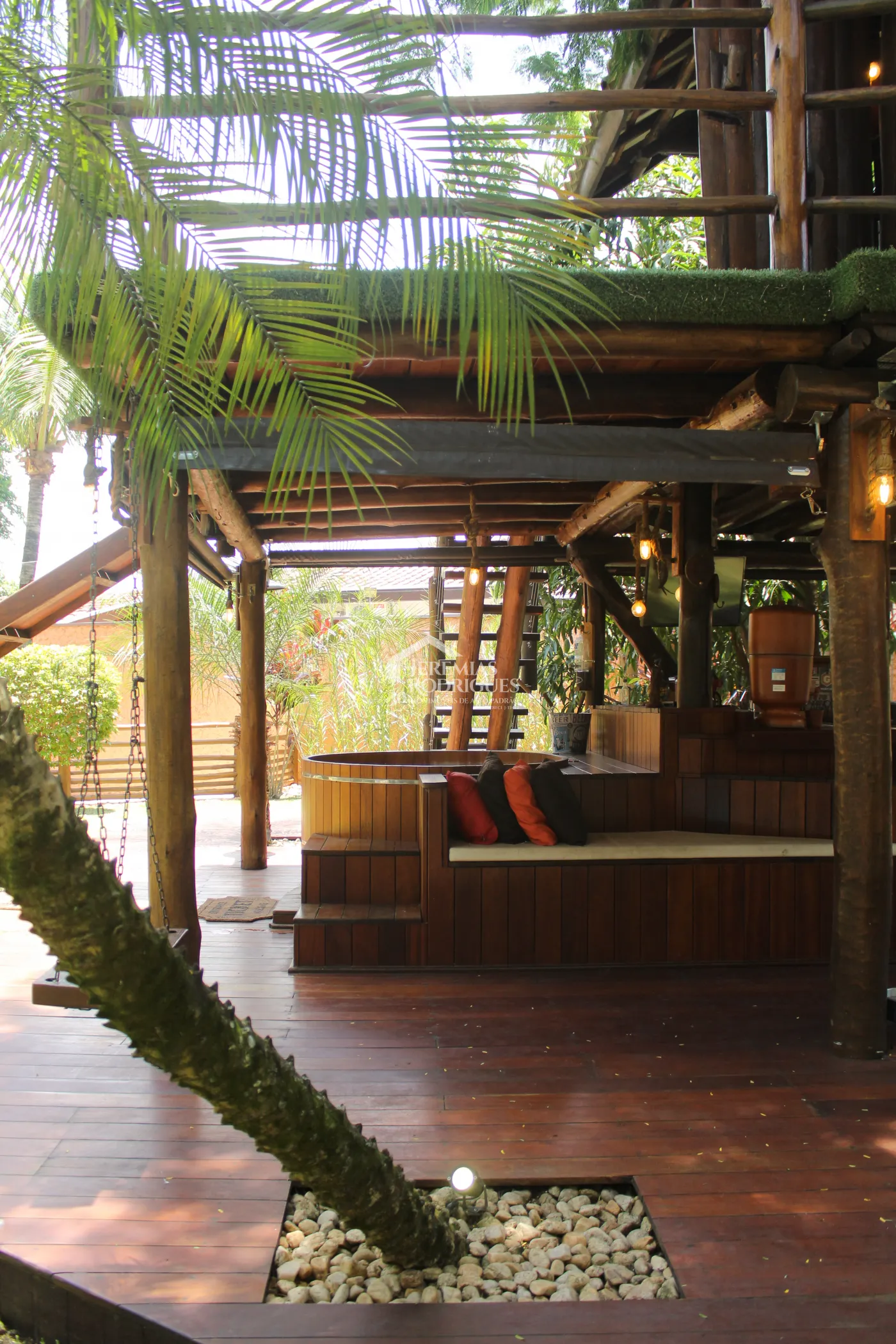 Casa para venda e locação com 5 dormitórios no Condomínio Taubaté Village em Taubaté/SP.