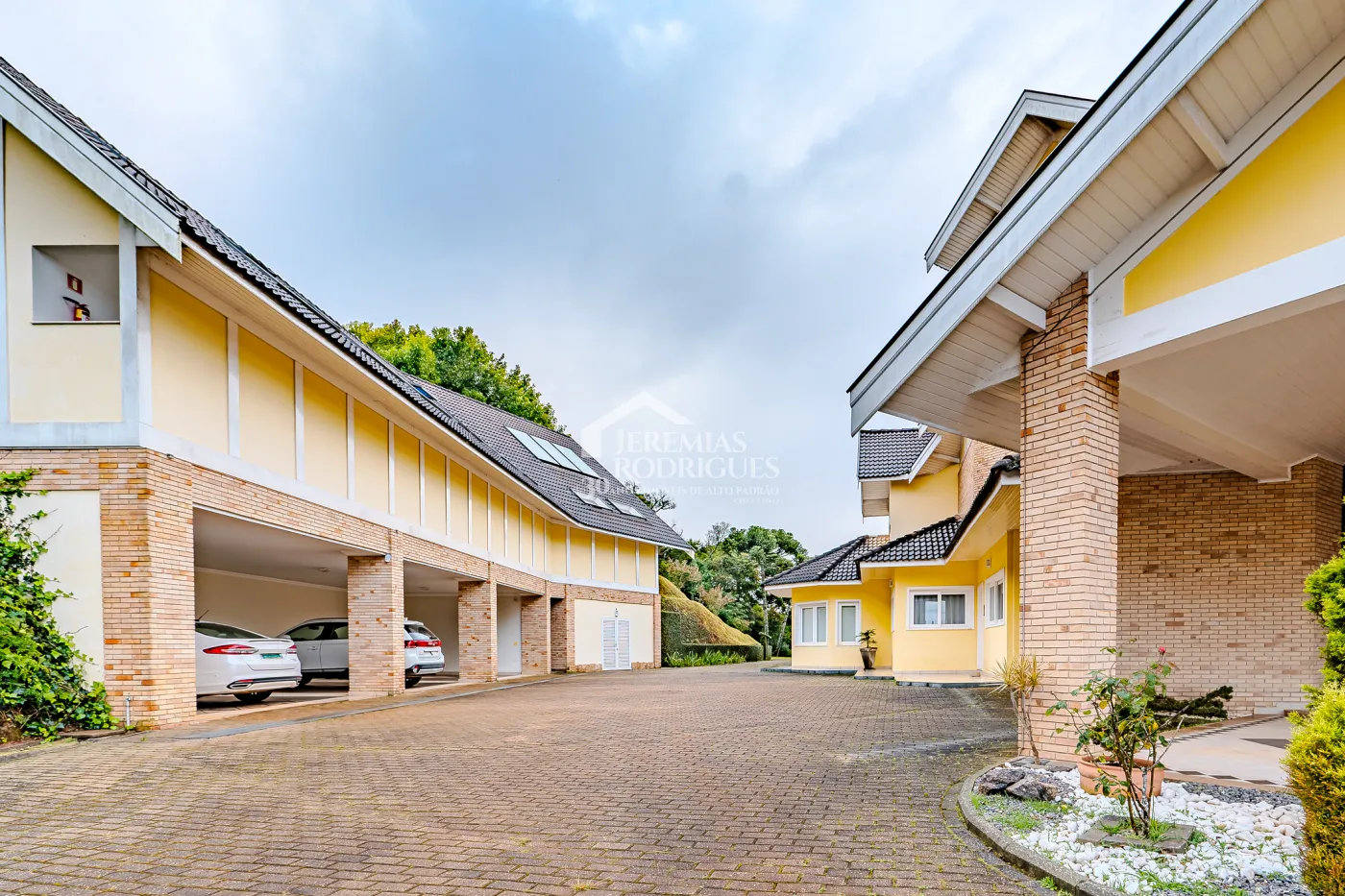 Casa à venda no Parque Pedra do Baú em Campos do Jordão/SP.