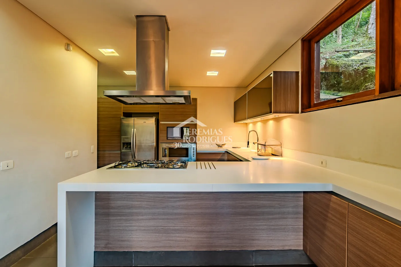 Casa para venda com 5 suítes no Condomínio Villandry em Campos do Jordão/SP