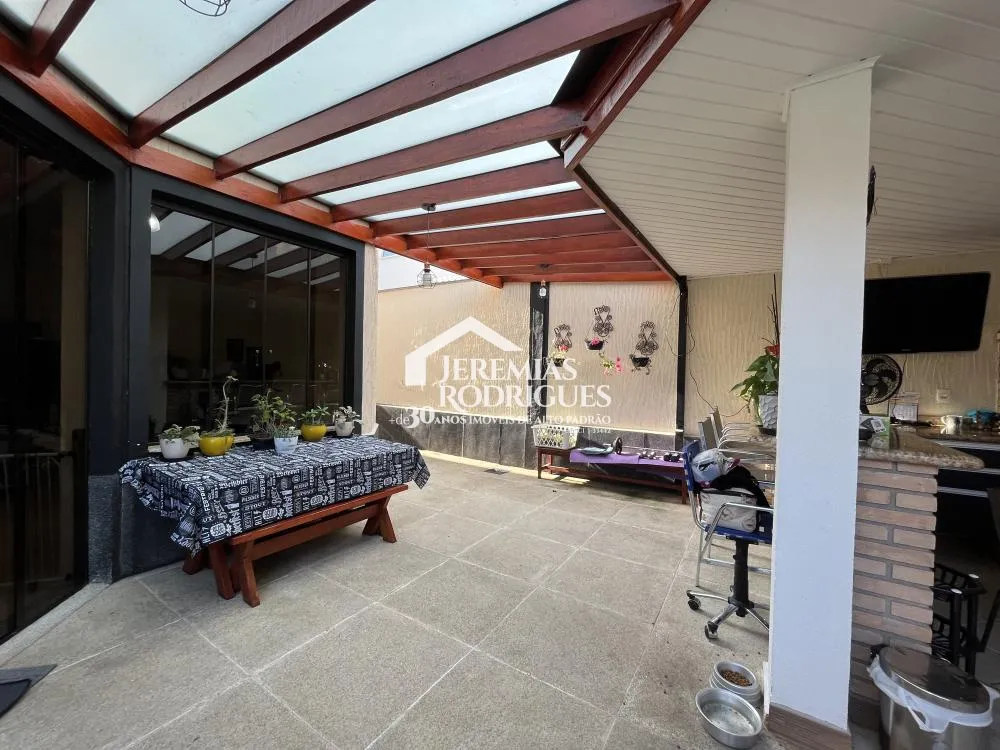 Casa de 419 m² à venda por R$ 1.800.000,00 - Taubaté/SP