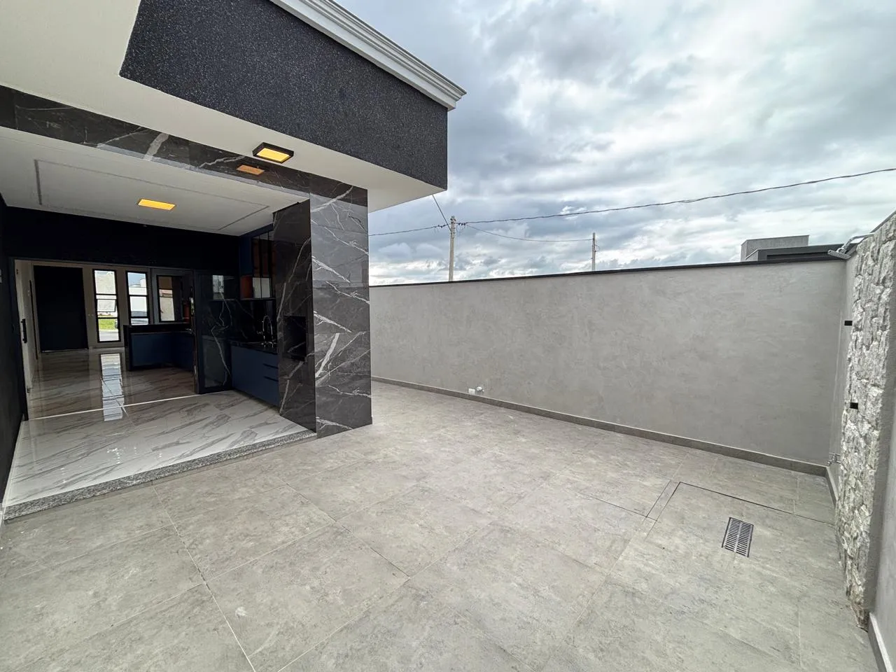 Casa alto padrão 120m² com jardim de inverno à venda no Bosque da Imperatriz – Pindamonhangaba/SP