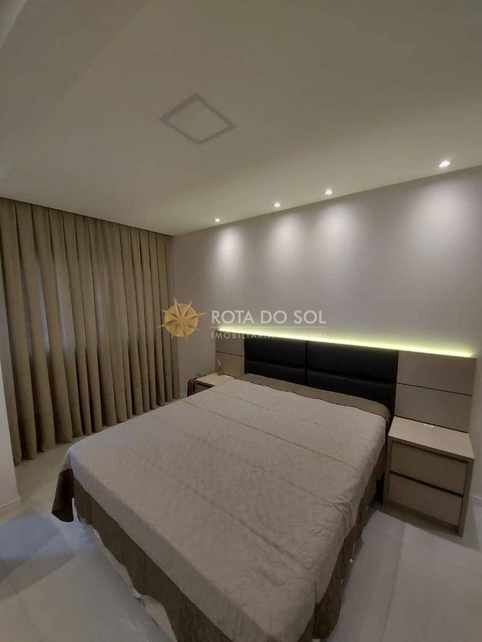 Comodoro apartamento mobiliado com 3 suítes e 2 vagas na Meia Praia Itapema SC